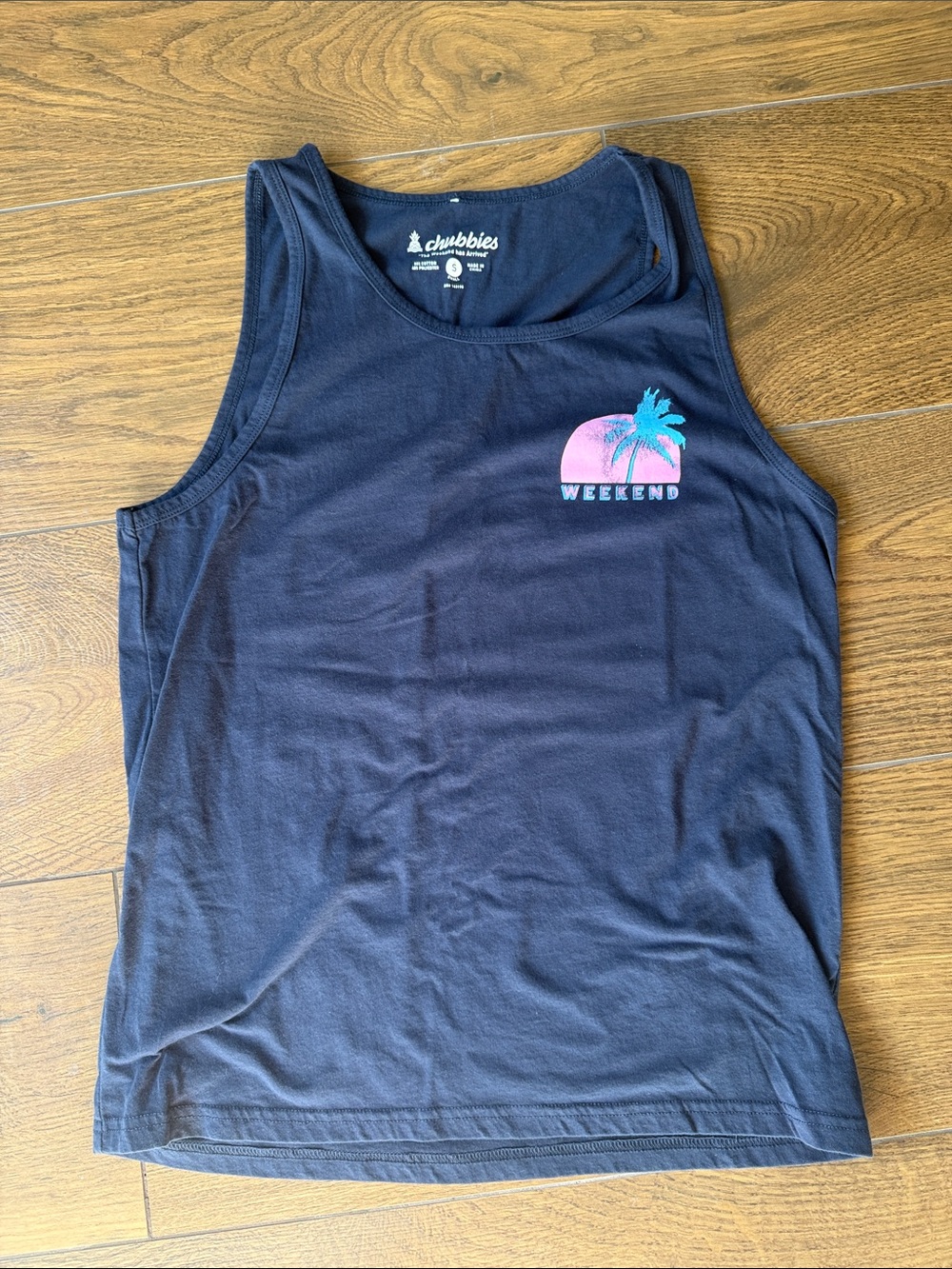 chubbies Navy Tank Top with Pink & Teal Palm Weekend Graphic Mens- size small